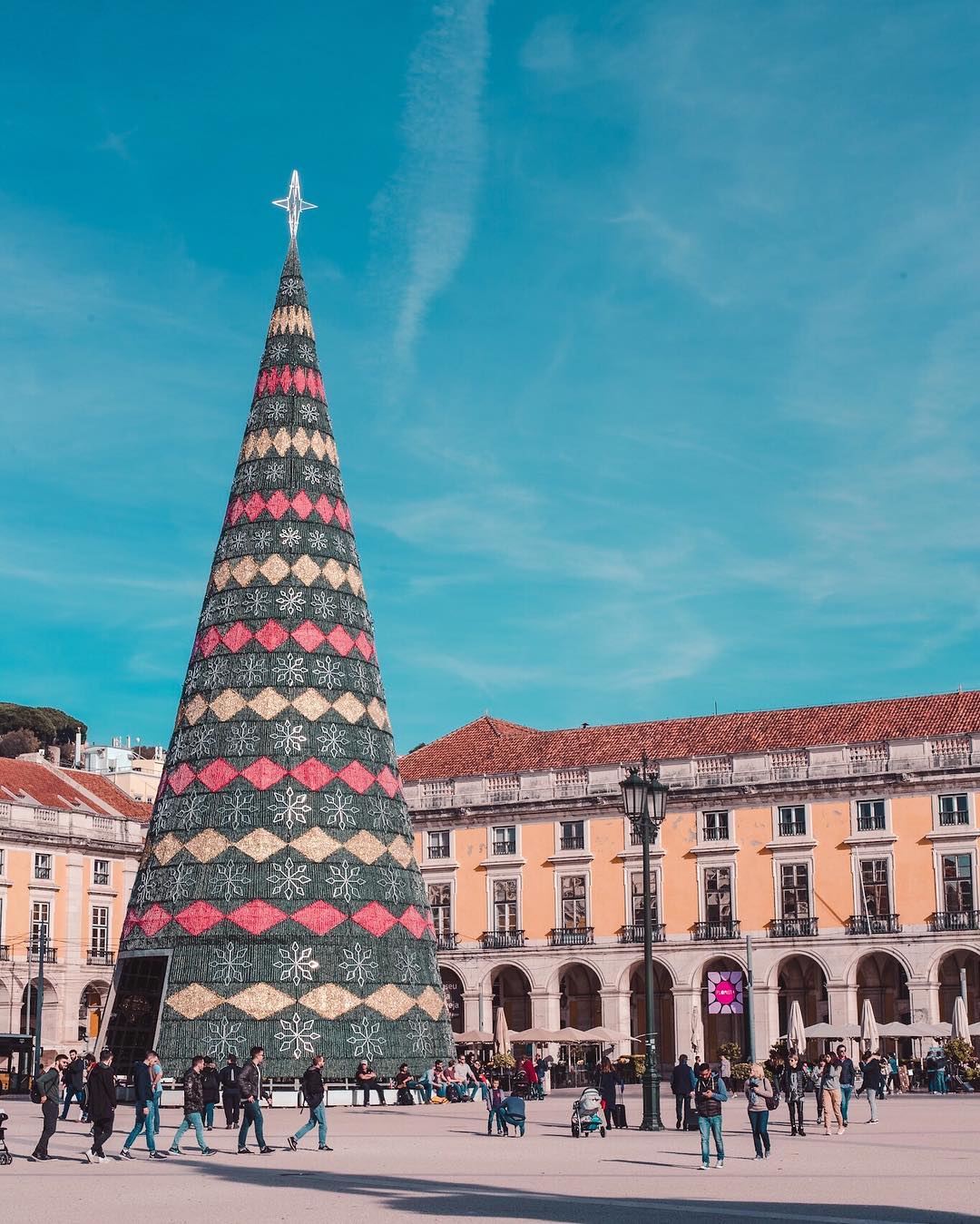 Love seeing Lisbon get its Christmas on ð â­ï¸. Canât wait to step inside this tree at dusk when the lights come on.